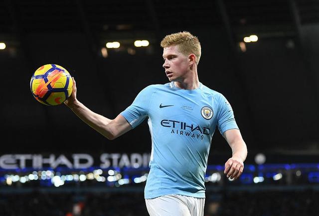  拜仁中场大脑送出两次助攻，主导比赛走向胜利  